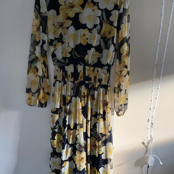 Women Maxi dress size 14 - Picture 2 of 4